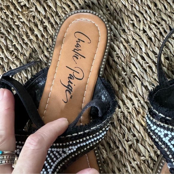 NWOT Sandals by CHARLIE PAIGE with black & white intricate beading & fringe SZ6 - Picture 2 of 7